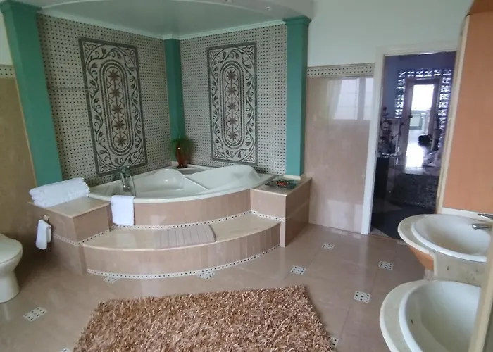 Al - Beco - Luxury With Pool *